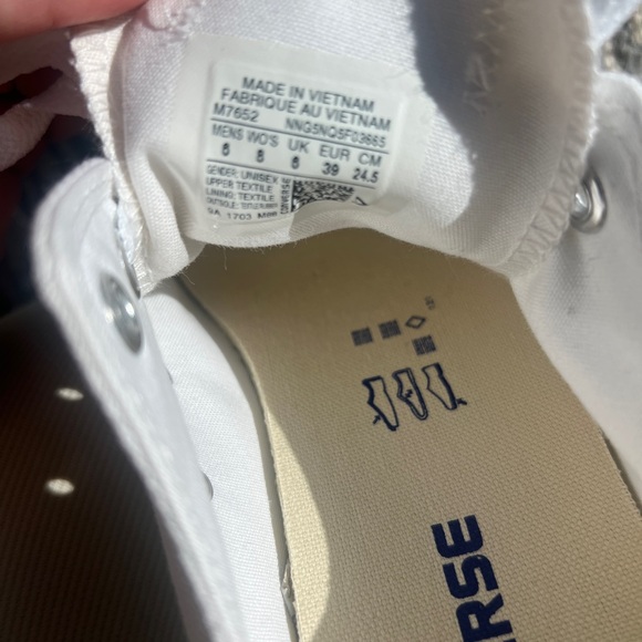 NWOT Unisex white Converse All Star Chuck Taylor sz 39 - Picture 8 of 8